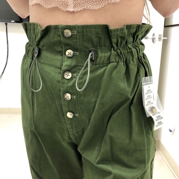 Urban Outfitters Terra High-Waisted Paperbag Pant - Picture 5 of 5